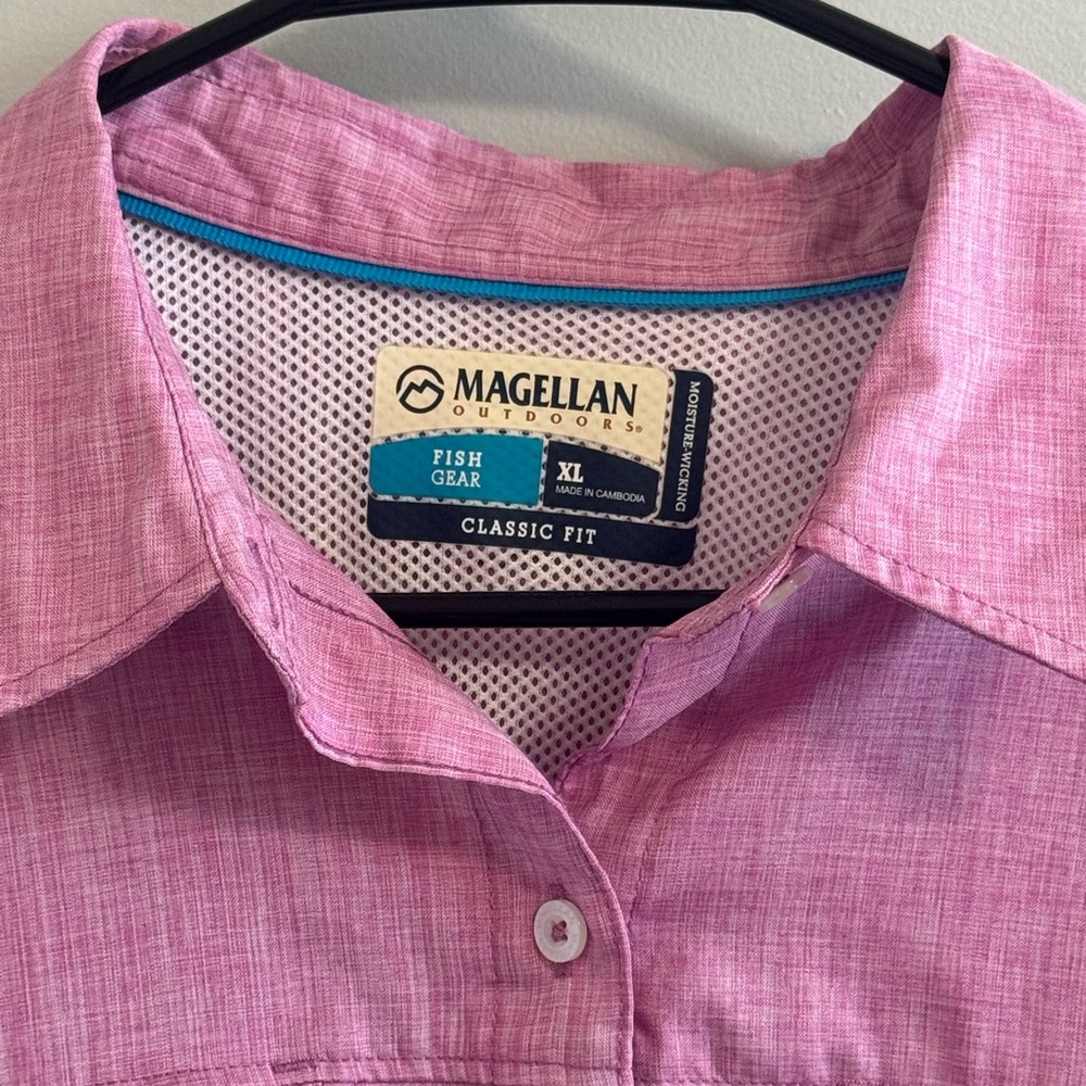 Magellan Outdoors pink fishing top moisture wicking classic fit size XL - Picture 2 of 3